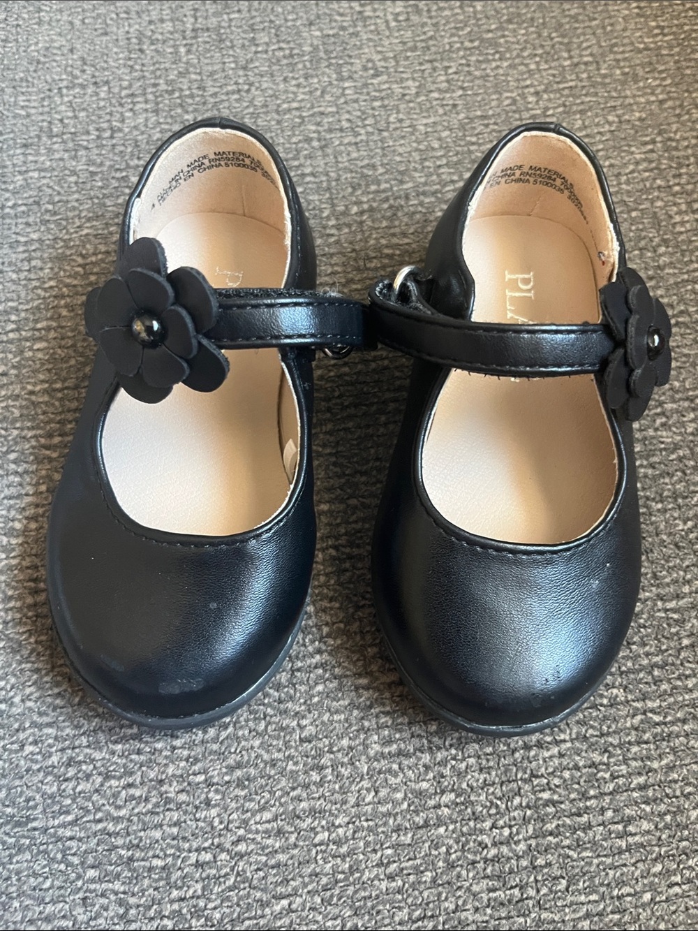 Place  Girls' Black Mary Jane Flower Dress Shoes 4